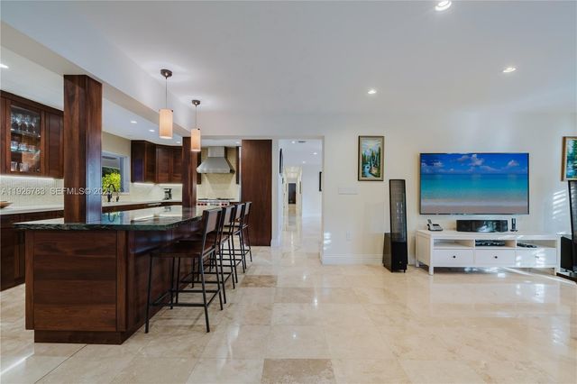 6755 SW 99th Ter, Pinecrest, FL 33156