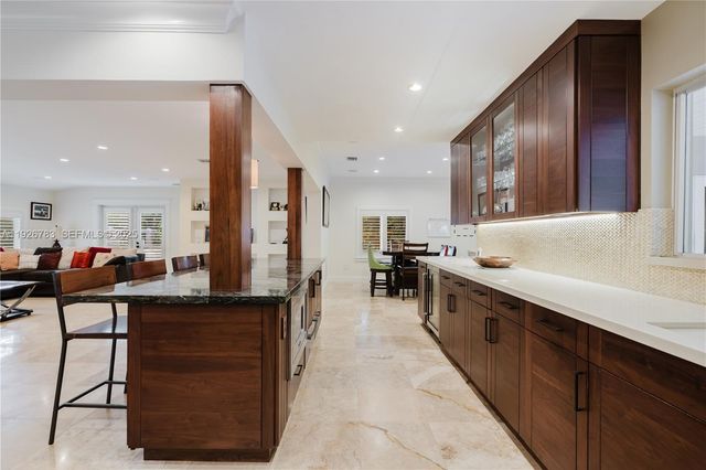 6755 SW 99th Ter, Pinecrest, FL 33156