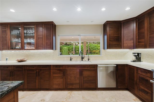 6755 SW 99th Ter, Pinecrest, FL 33156