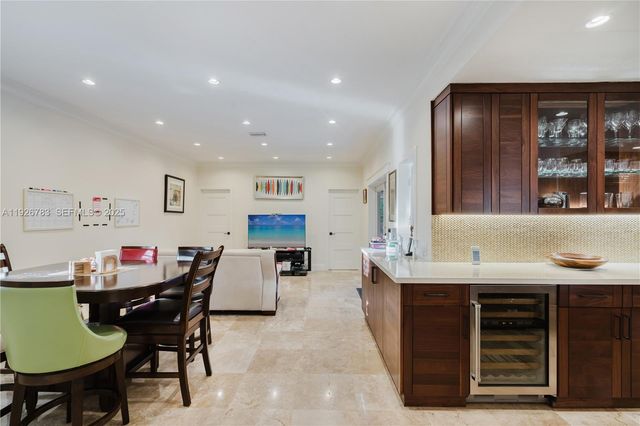 6755 SW 99th Ter, Pinecrest, FL 33156