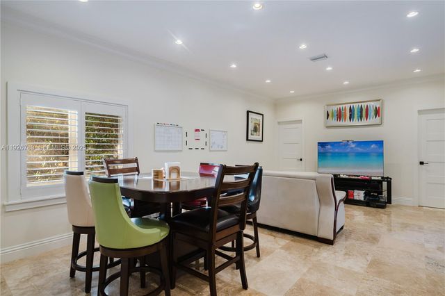 6755 SW 99th Ter, Pinecrest, FL 33156