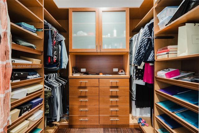 6755 SW 99th Ter, Pinecrest, FL 33156