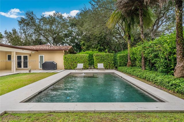 6755 SW 99th Ter, Pinecrest, FL 33156