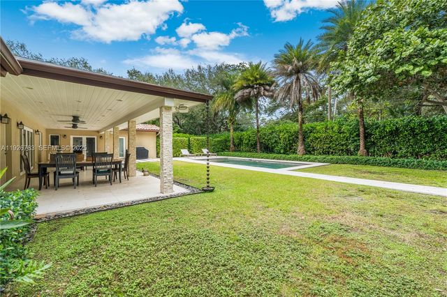 6755 SW 99th Ter, Pinecrest, FL 33156