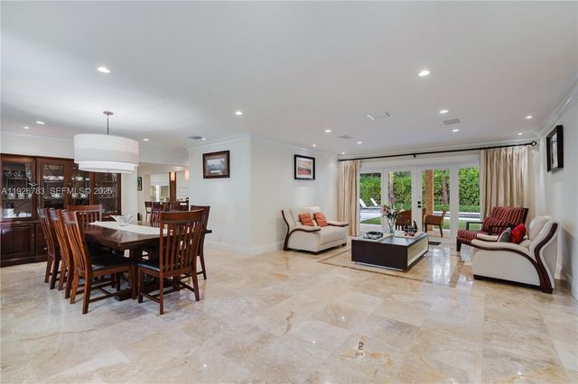 6755 SW 99th Ter, Pinecrest, FL 33156