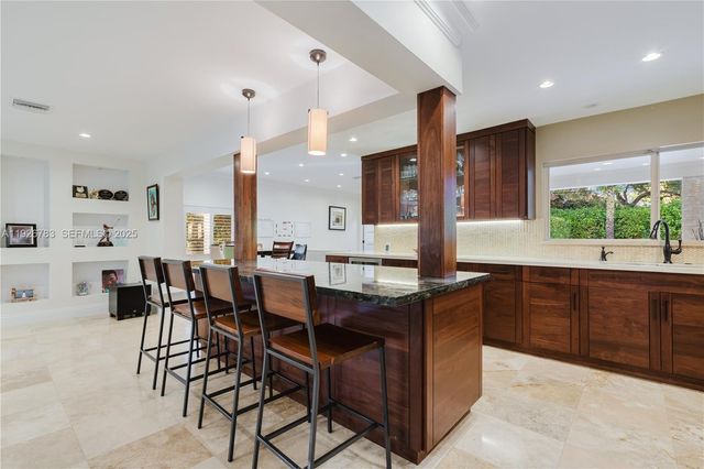 6755 SW 99th Ter, Pinecrest, FL 33156