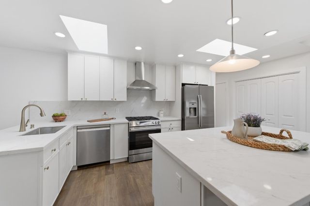 605 Alameda De Las Pulgas, Belmont, CA 94002