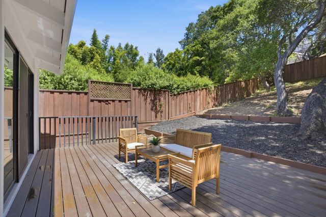 605 Alameda De Las Pulgas, Belmont, CA 94002