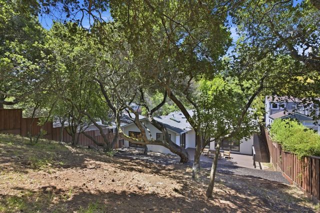 605 Alameda De Las Pulgas, Belmont, CA 94002