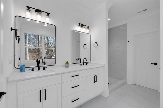 103 Bunker Lane, Westminster, SC 29693