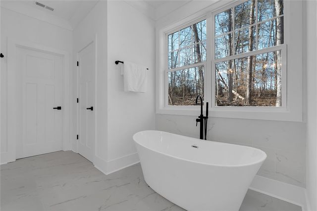 103 Bunker Lane, Westminster, SC 29693