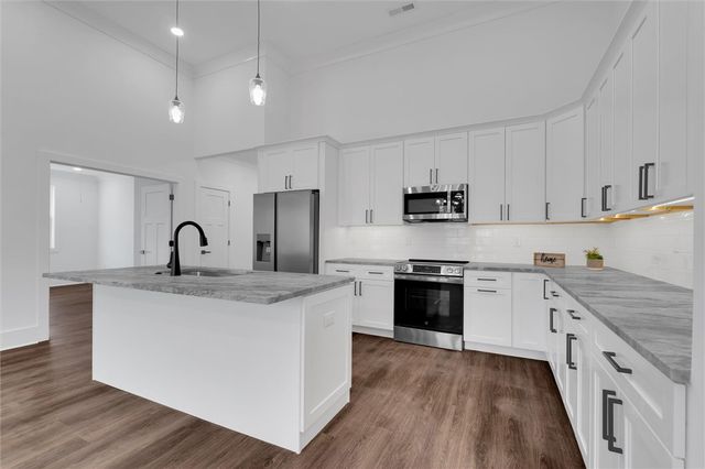 103 Bunker Lane, Westminster, SC 29693