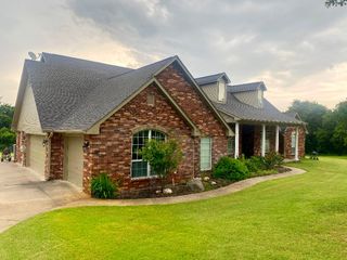 450 Hickory Hill Drive, Choctaw, OK 73020