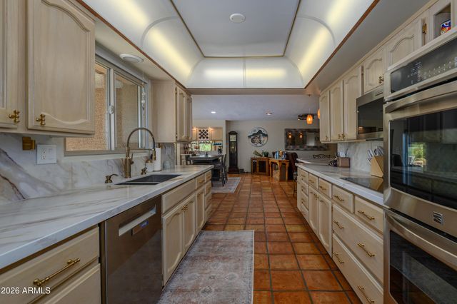 17638 N CONQUISTADOR Drive, Sun City West, AZ 85375