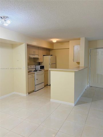 631 SW 111th Ln 205, Pembroke Pines, FL 33025