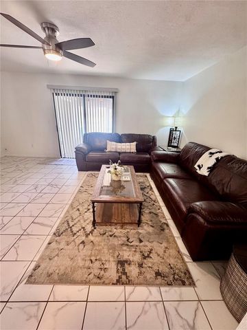 14804 WINDING CREEK COURT, Tampa, FL 33613