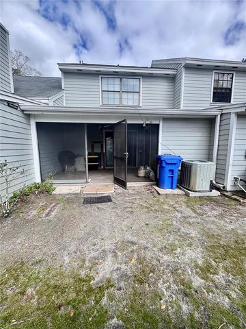 14804 WINDING CREEK COURT, Tampa, FL 33613