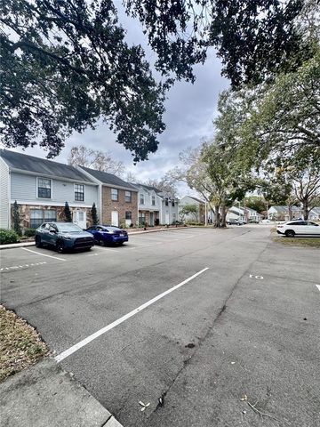 14804 WINDING CREEK COURT, Tampa, FL 33613