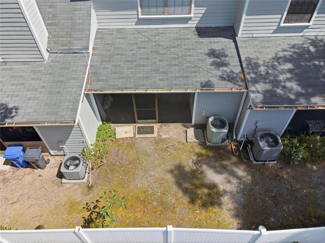 14804 WINDING CREEK COURT, Tampa, FL 33613
