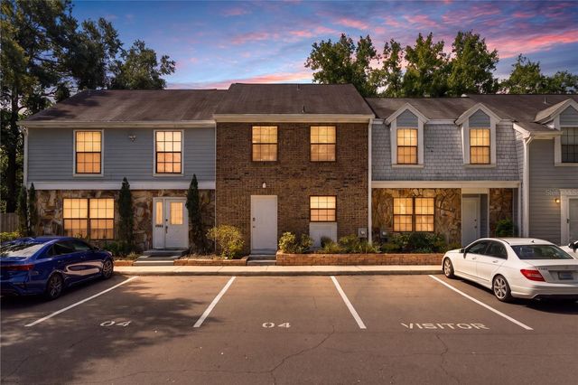 14804 WINDING CREEK COURT, Tampa, FL 33613