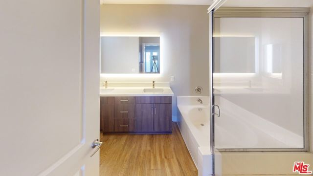 1041 Glendon Avenue 4151, Los Angeles, CA 90024