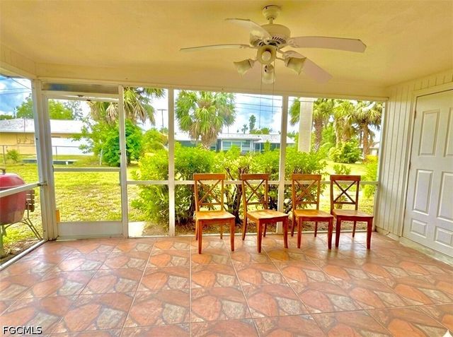 156 SW 47th TER 1, Cape Coral, FL 33914