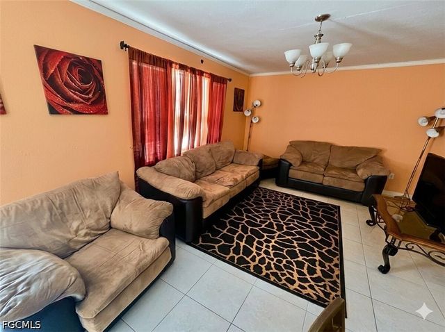 156 SW 47th TER 1, Cape Coral, FL 33914