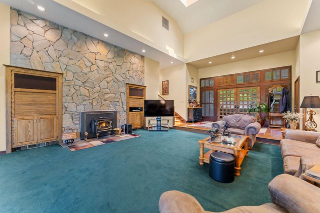 254 El Camino Way, Grants Pass, OR 97526