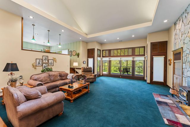 254 El Camino Way, Grants Pass, OR 97526