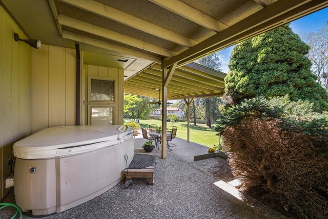 254 El Camino Way, Grants Pass, OR 97526