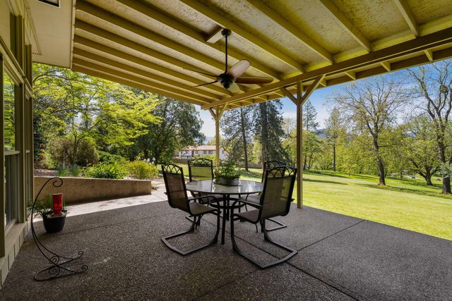 254 El Camino Way, Grants Pass, OR 97526