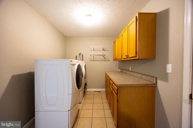 525 APPIAN WAY, Martinsburg, WV 25403