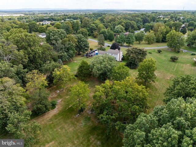 525 APPIAN WAY, Martinsburg, WV 25403