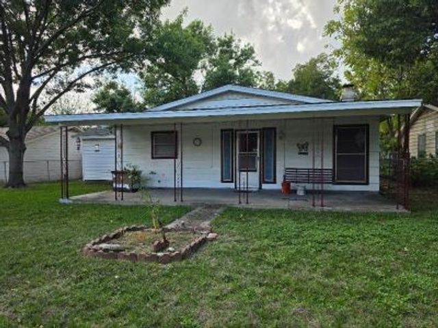 209 Helen Drive, Arlington, TX 76011