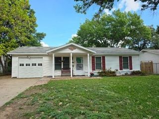 209 Helen Drive, Arlington, TX 76011