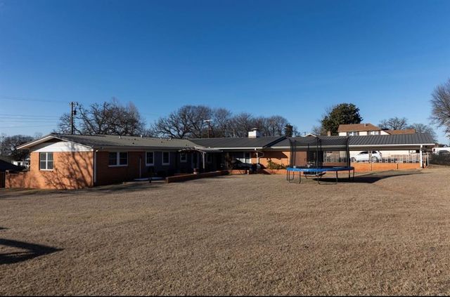 721 E 4th Street, Chandler, OK 74834