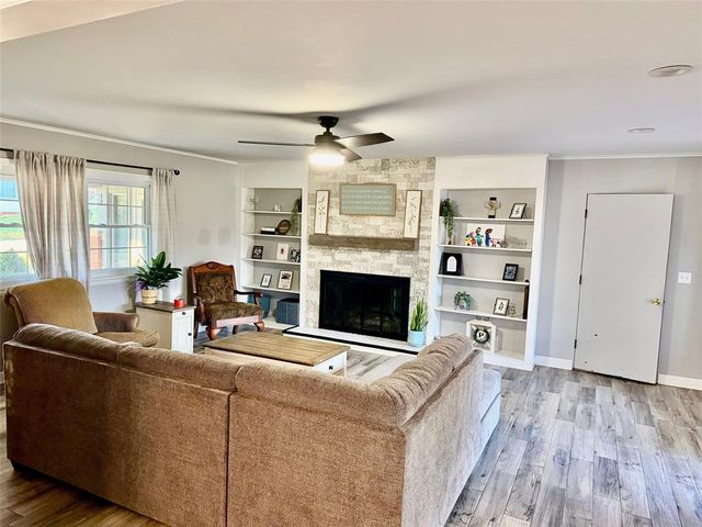 721 E 4th Street, Chandler, OK 74834