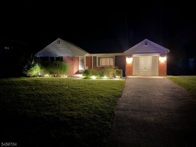 47 Grove St, West Milford Twp., NJ 07438