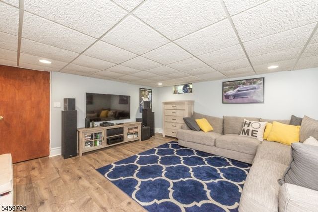 47 Grove St, West Milford Twp., NJ 07438