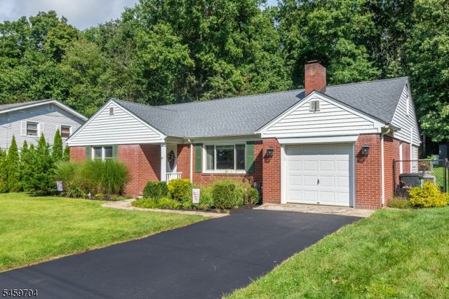 47 Grove St, West Milford Twp., NJ 07438