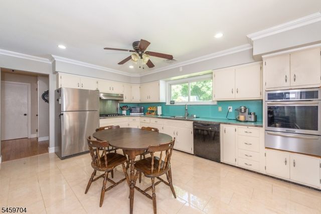47 Grove St, West Milford Twp., NJ 07438