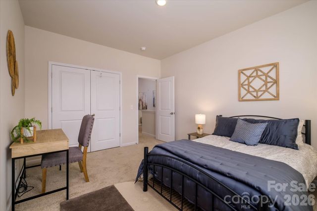 8156 Merryvale Lane, Charlotte, NC 28214