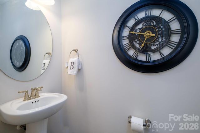 8156 Merryvale Lane, Charlotte, NC 28214