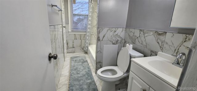 11705 Mackay Street, Hamtramck, MI 48212