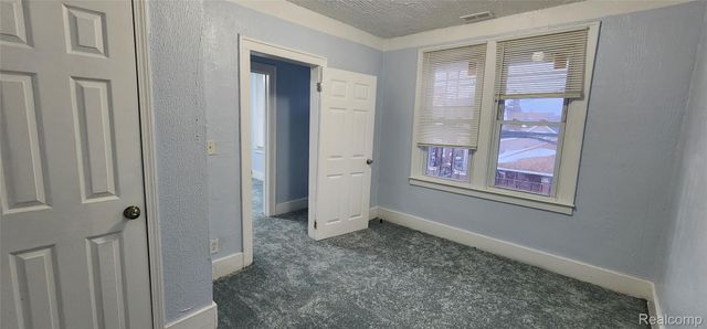 11705 Mackay Street, Hamtramck, MI 48212