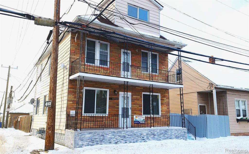 11705 Mackay Street, Hamtramck, MI 48212