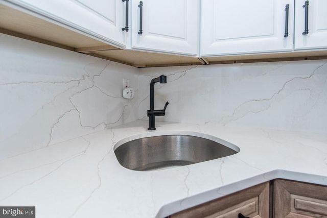 3278 OAK RD, Huntingdon Valley, PA 19006