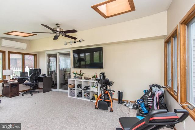 3278 OAK RD, Huntingdon Valley, PA 19006