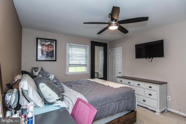 3278 OAK RD, Huntingdon Valley, PA 19006