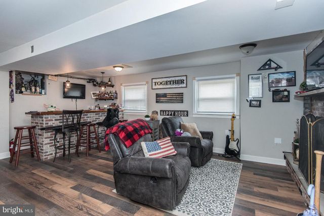 3278 OAK RD, Huntingdon Valley, PA 19006